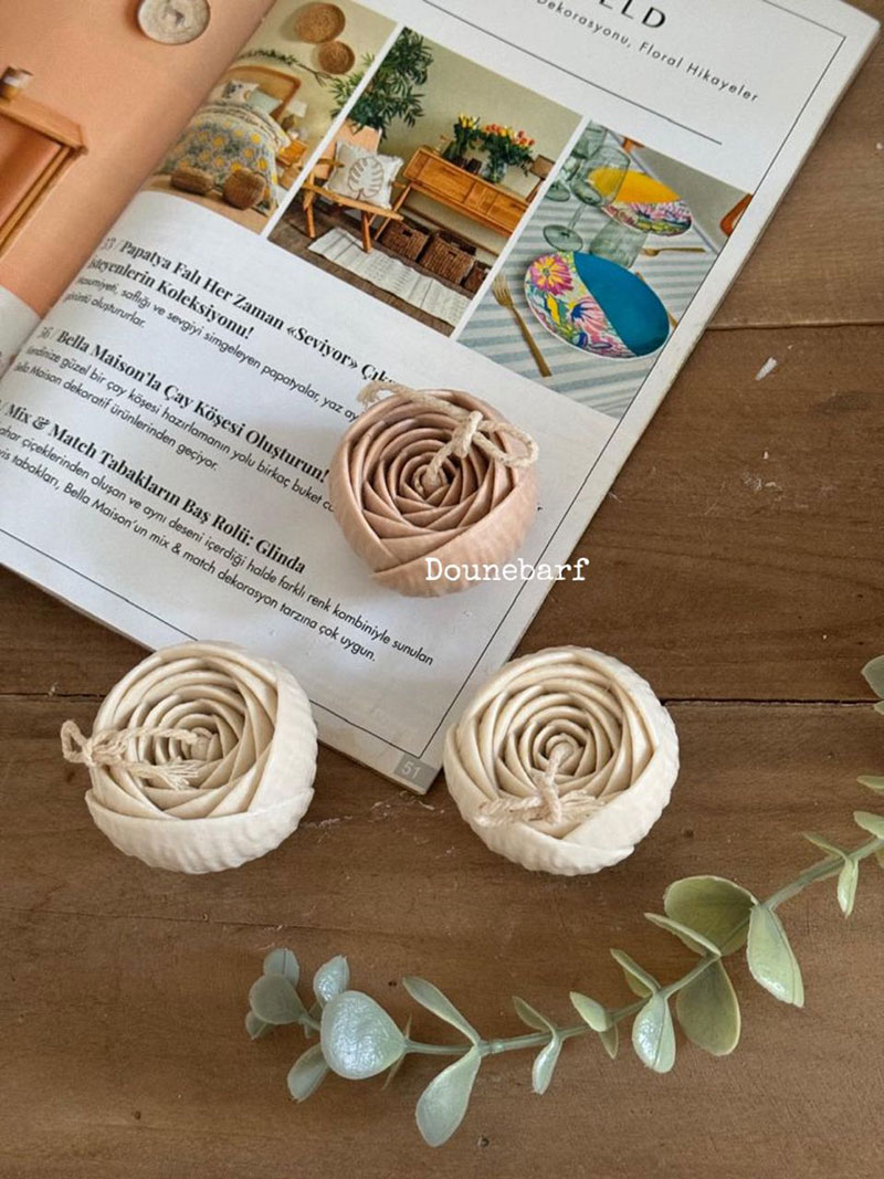 WhatsApp-Image-2025-08-17-at-14.45.37_39595c57 شمع پیونی کوچک - Image 1