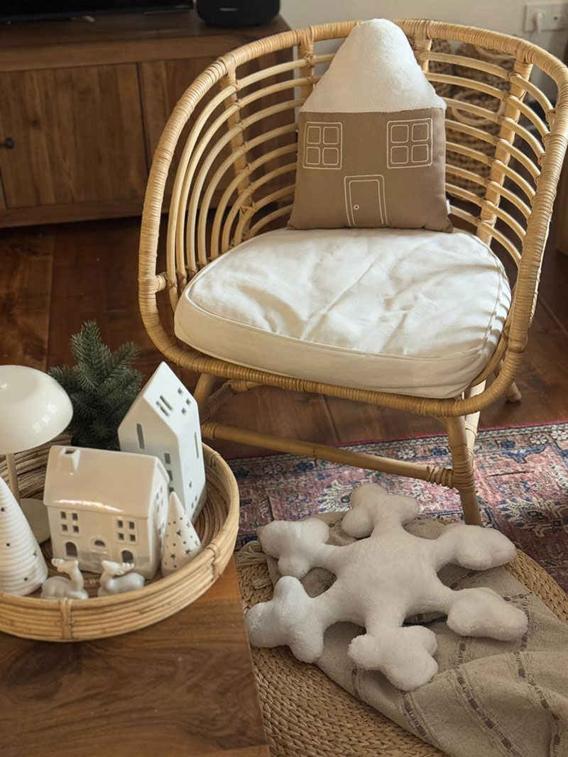 کوسن کلبه گلدوزی